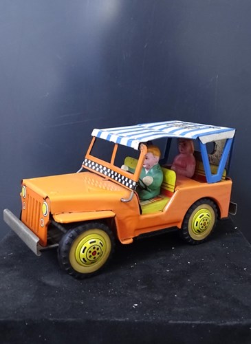 Tin Toys - travelling Jeep China